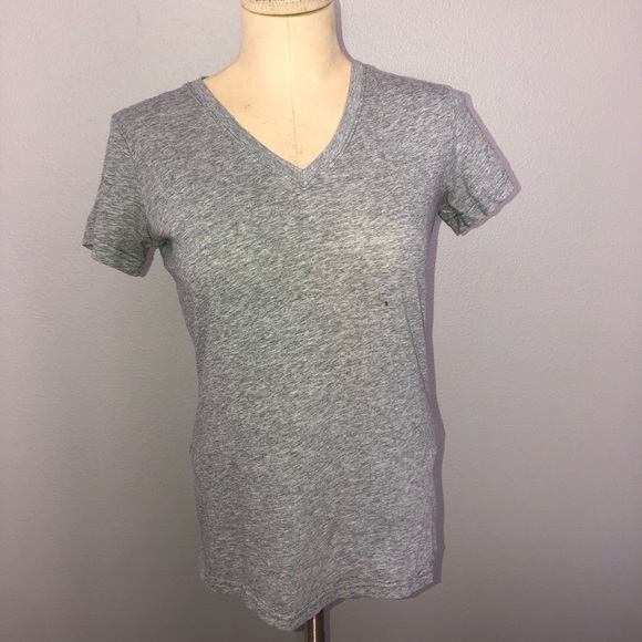 Nike Tops - Nike slim fit workout shirt